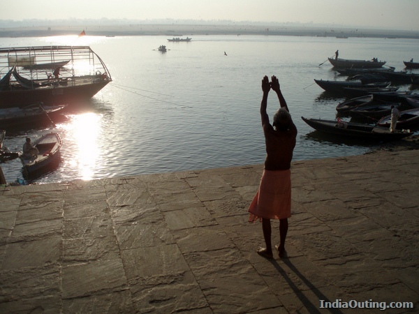 Yoga Varanasi Ghat