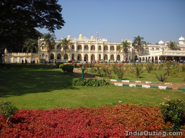 mysore palace gardens