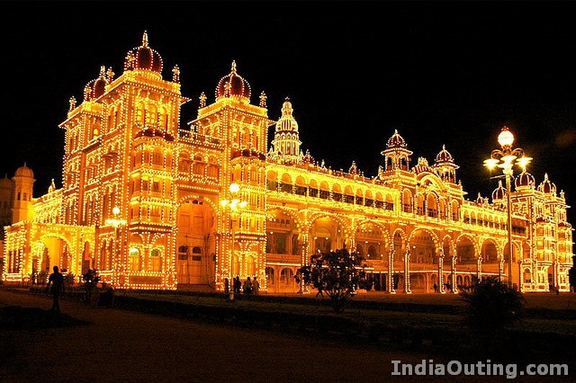 mysore palace illuminated